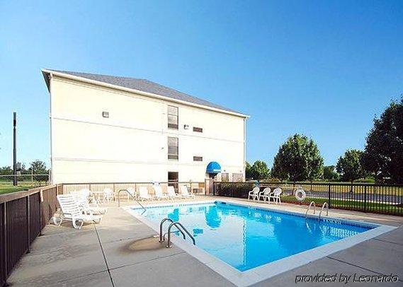 Comfort Inn Dunn Near I-95 Facilities photo
